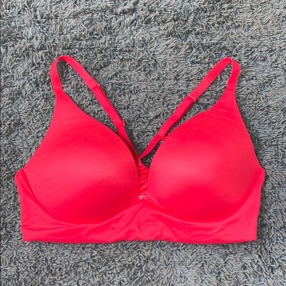 NEW BODY BY VICTORIA LIGHTLY LINED PLUNGE BRA - Picture 2 of 5